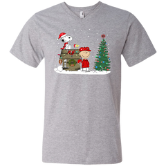 Tampa Bay Buccaneers Snoopy The Peanuts Ugly Christmas Sweater  Super Bowl Men's V-Neck T-Shirt - The White Eagles
