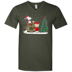 Tampa Bay Buccaneers Snoopy The Peanuts Ugly Christmas Sweater  Super Bowl Men's V-Neck T-Shirt - The White Eagles